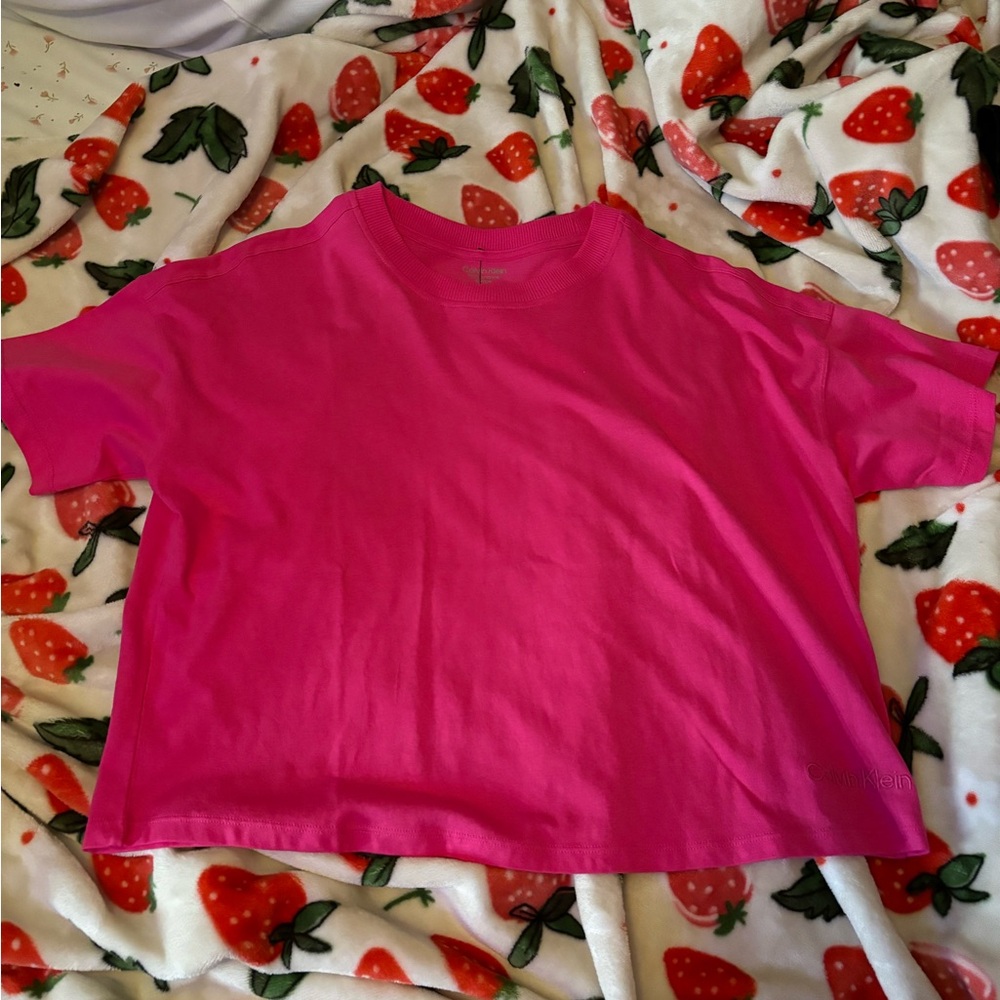 NWT Calvin Klein Crop Tee